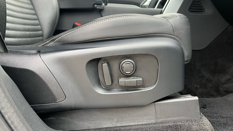 Land Rover Discovery 3.0 D250 R-Dynamic S 5dr Auto Diesel Station Wagon